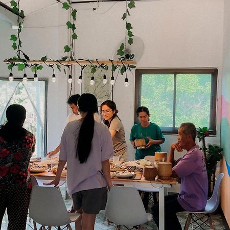Positive Energy Homestay And Guide In Chiangkhan تشيانغ خان المظهر الخارجي الصورة